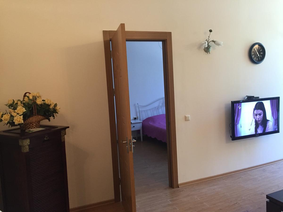Hotel R And B Borjomi Esterno foto