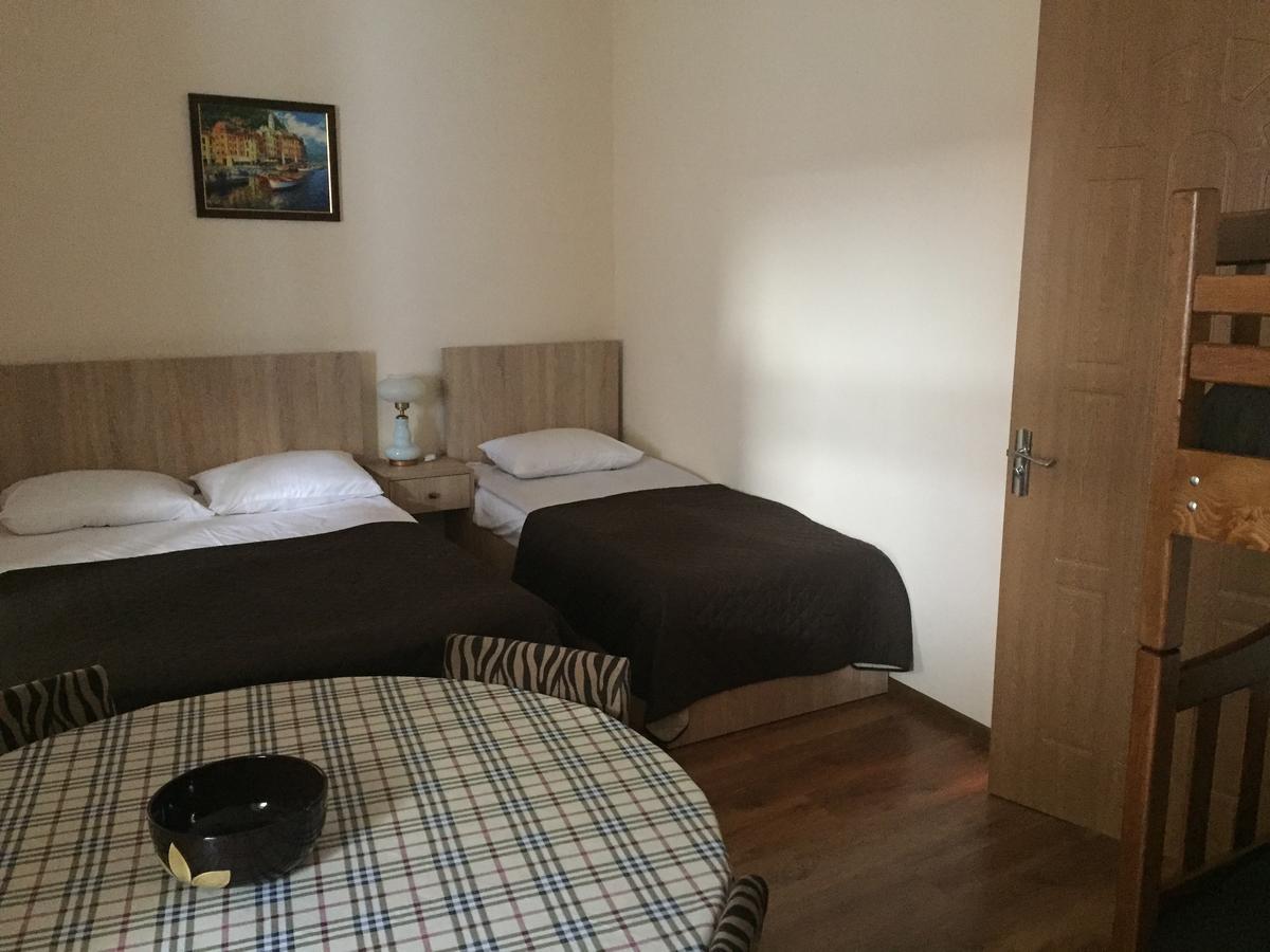 Hotel R And B Borjomi Esterno foto